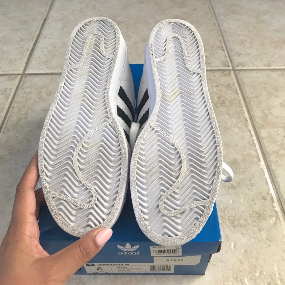 Adidas Superstar - Picture 2 of 4
